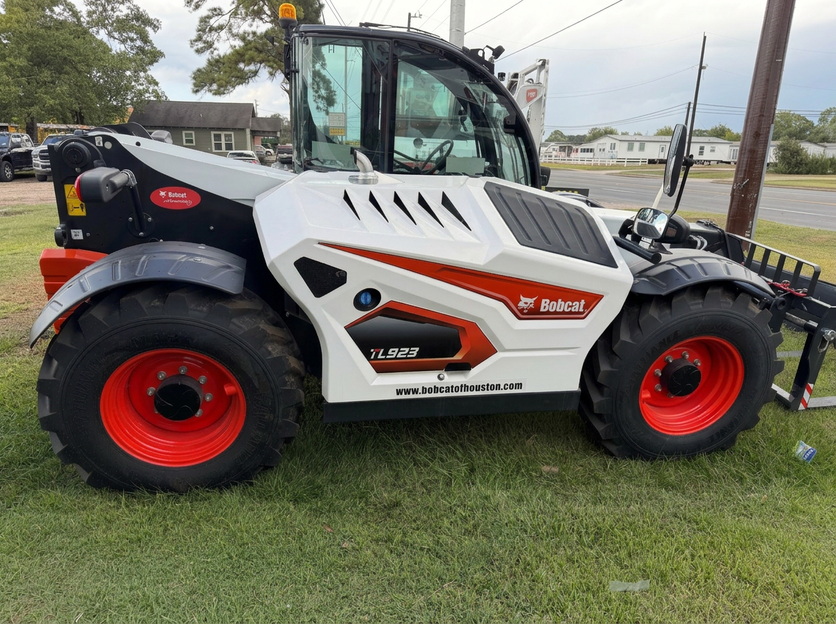Bobcat TL923 Telehandler rental – select to get instant pricing