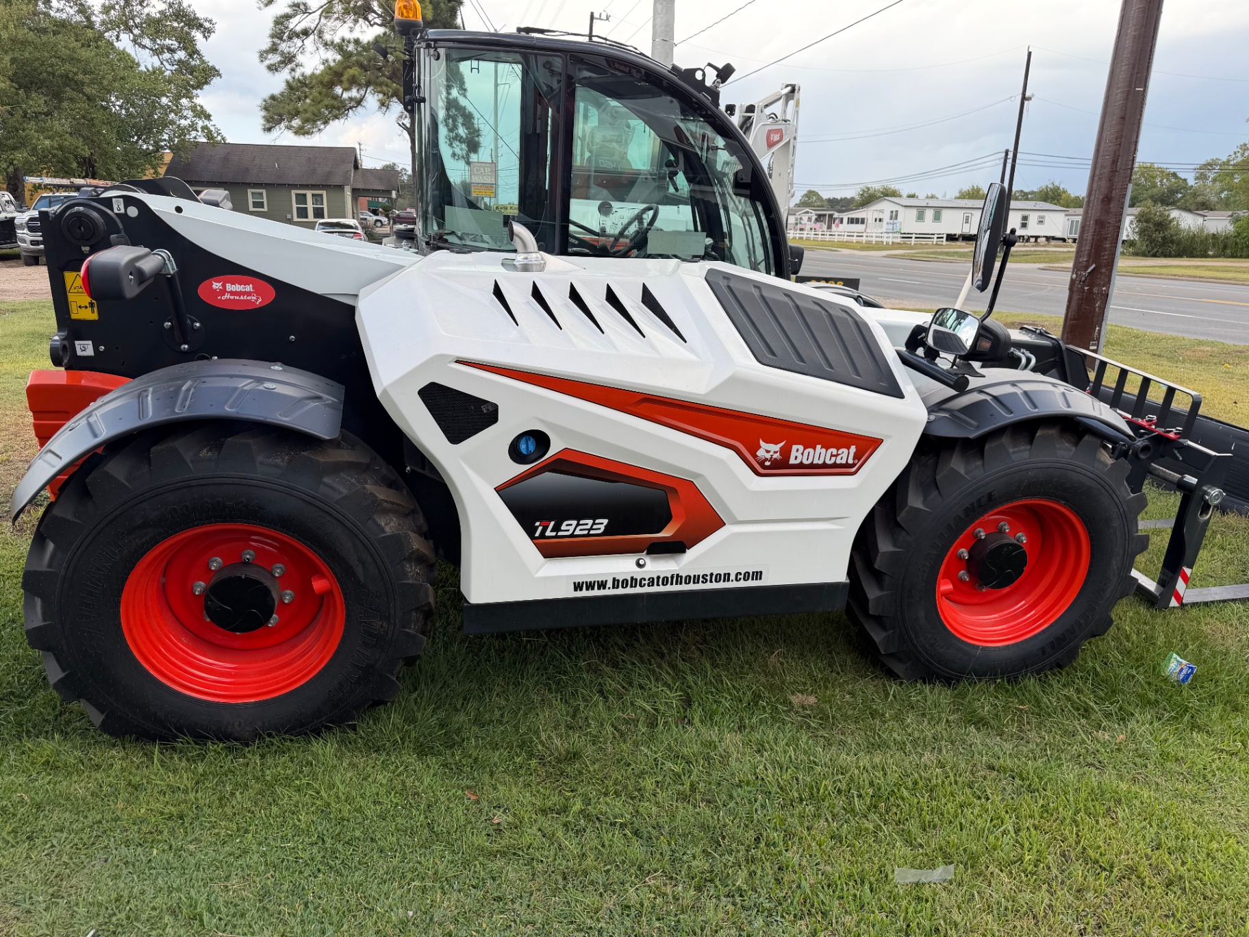 Bobcat TL923 Telehandler available for rent – Quality Rentals Delivered Houston TX